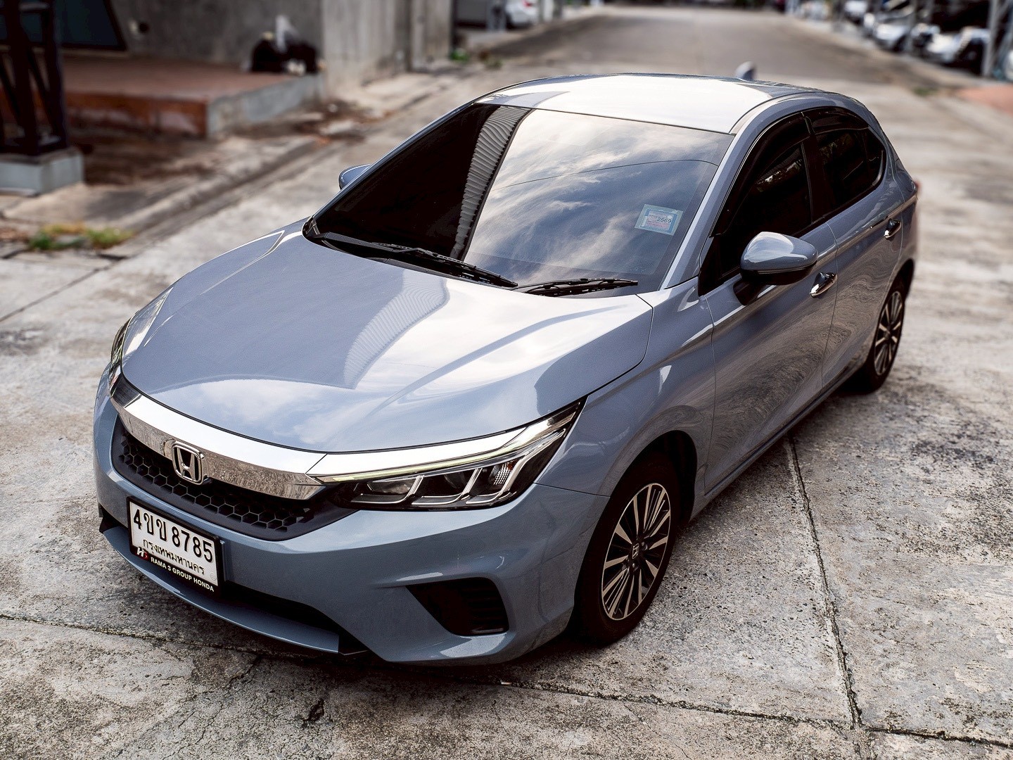 2023 Honda City Hatchback สีเทา (รูปที่ 4)