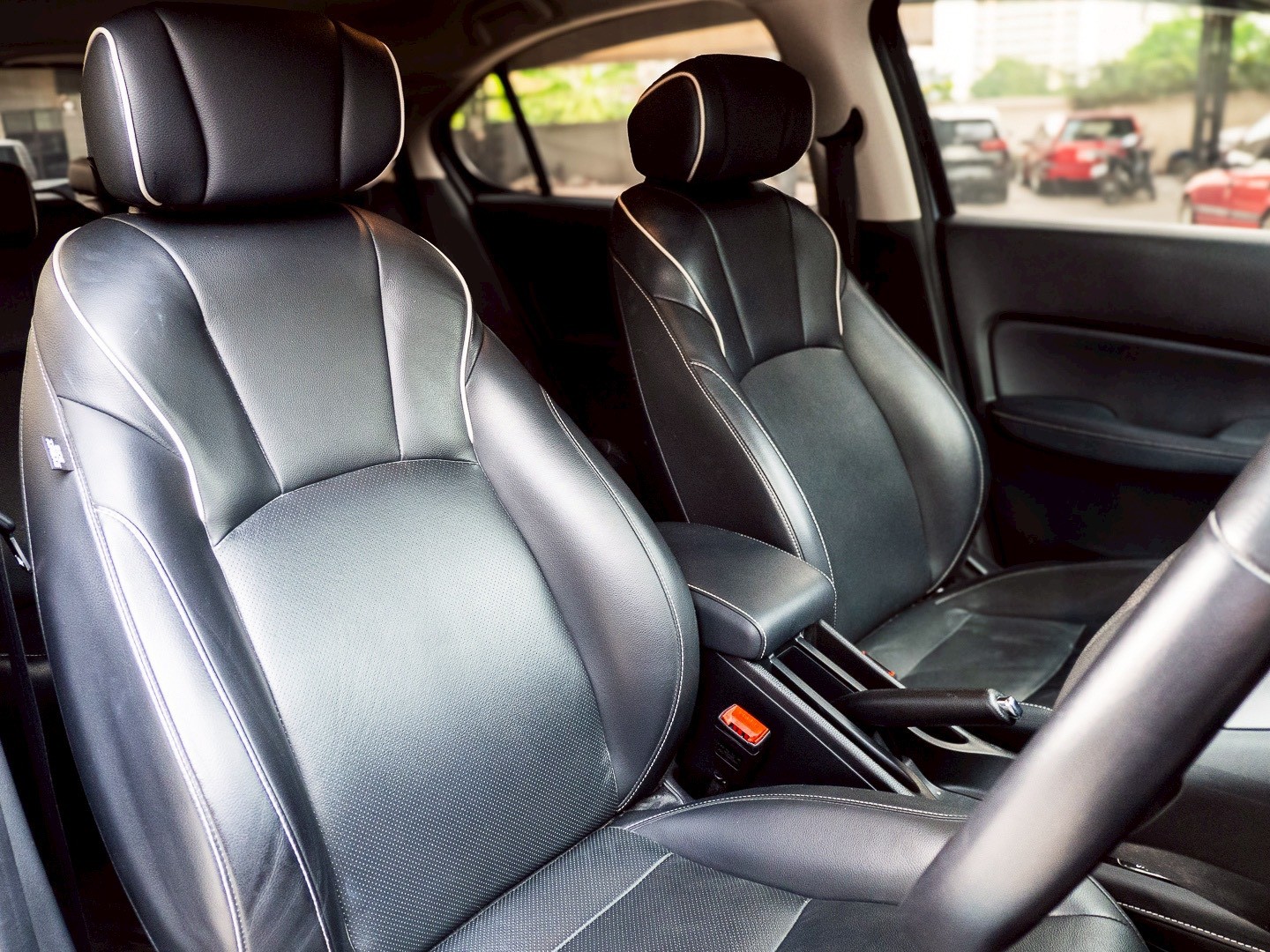 2023 Honda City Hatchback สีเทา (รูปที่ 10)