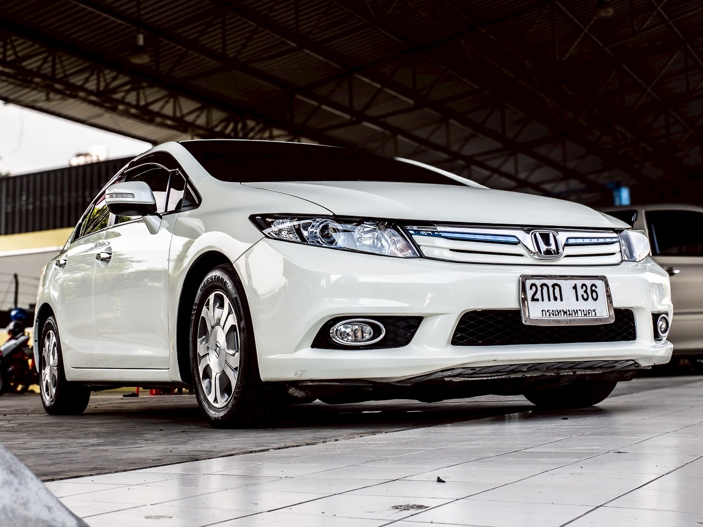 2013 Honda Civic FB สีขาว (รูปที่ 17)