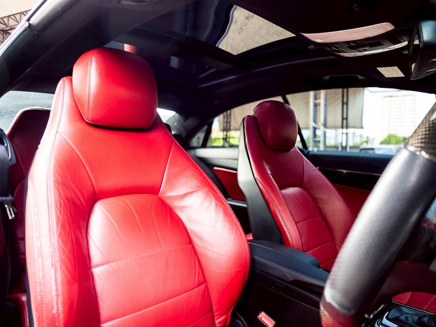 2012 Mercedes-Benz E-Class Coupe E200 สีขาว (รูปที่ 10)