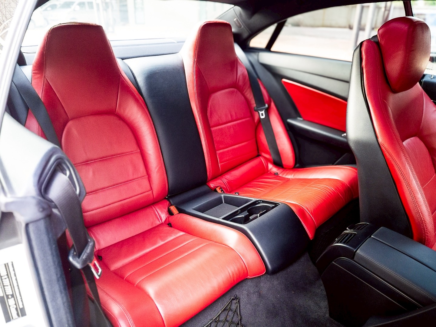 2012 Mercedes-Benz E-Class Coupe E200 สีขาว (รูปที่ 11)