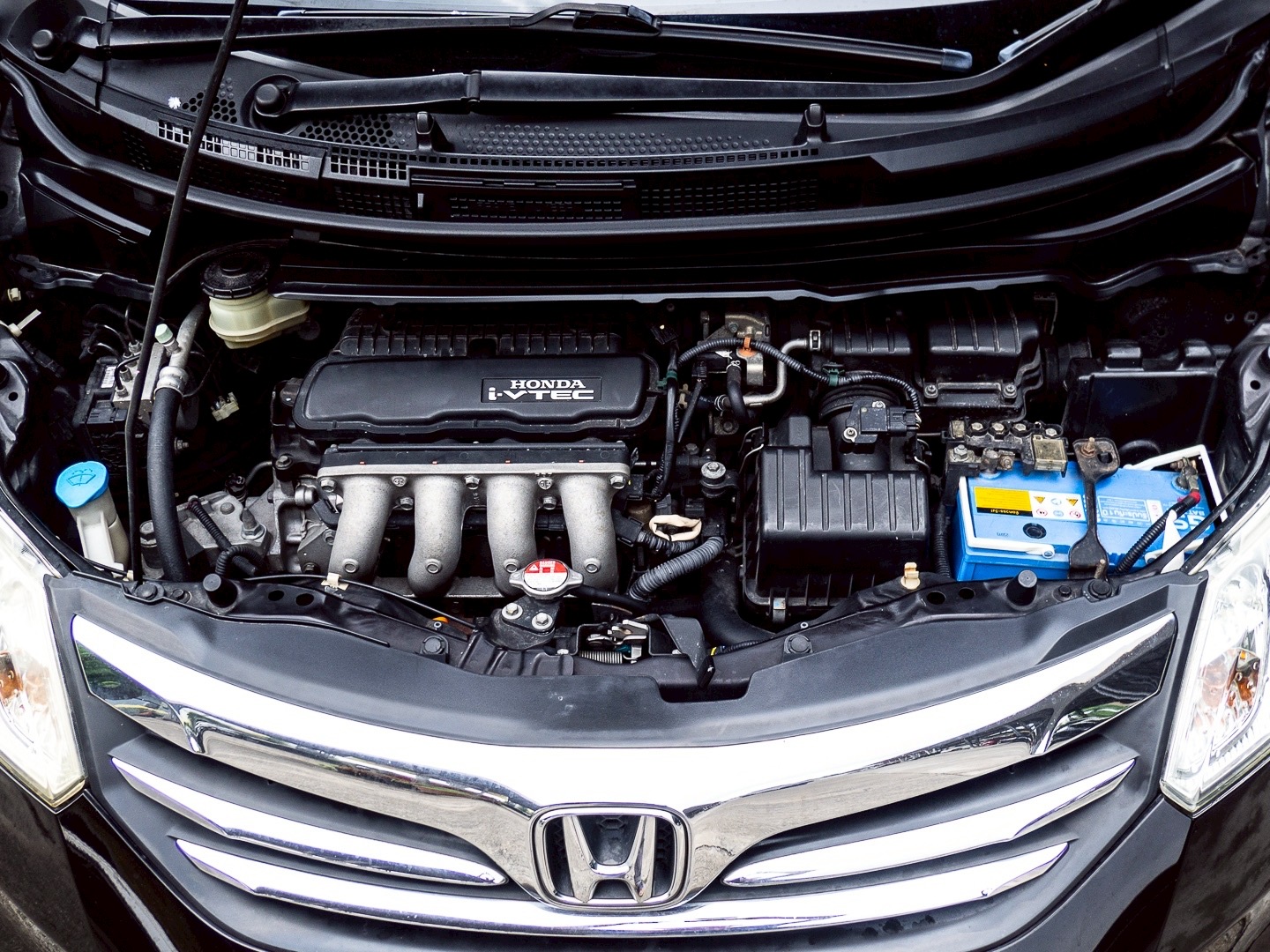 2014 Honda Freed สีน้ำตาล (รูปที่ 17)