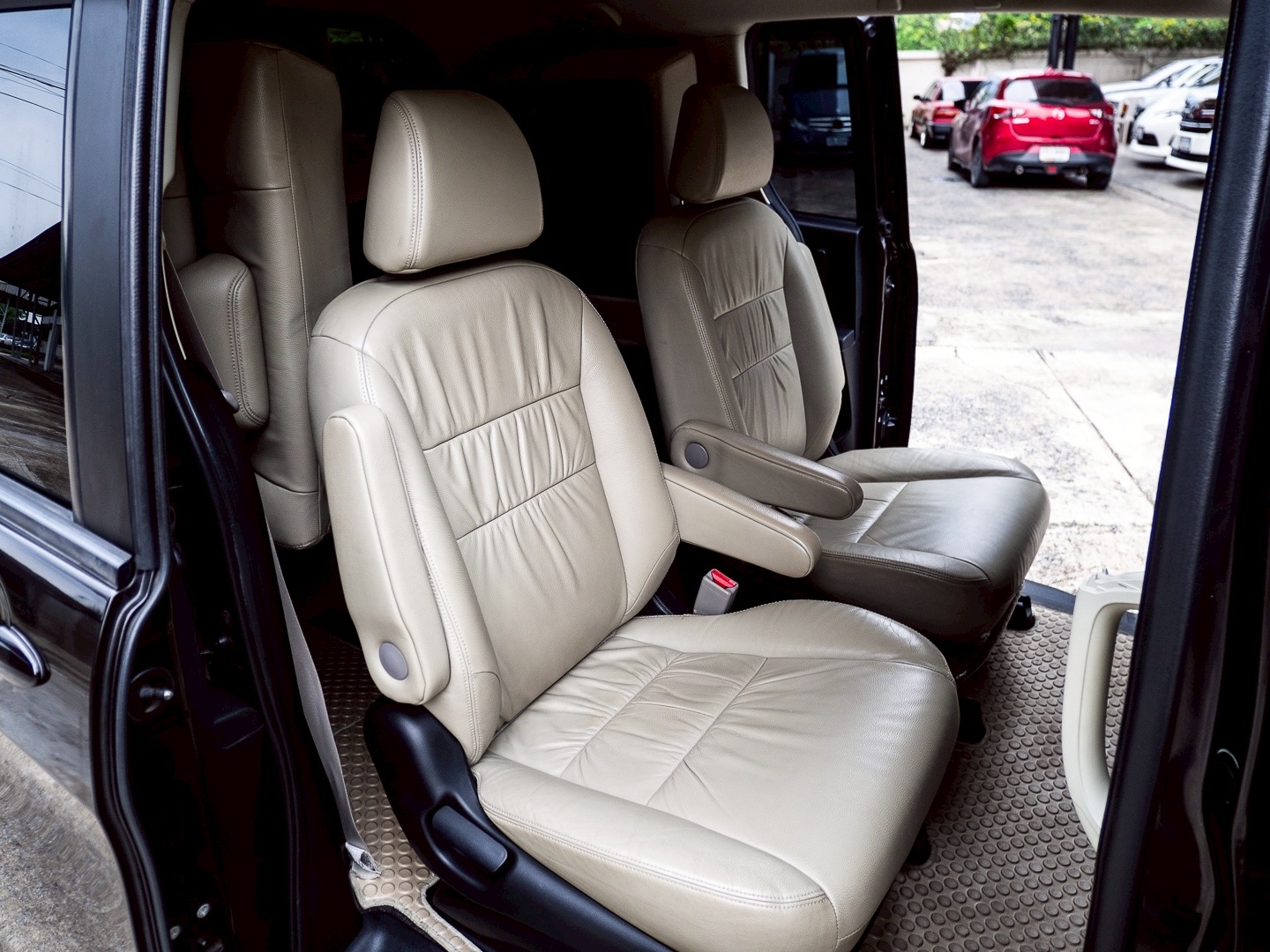 2014 Honda Freed สีน้ำตาล (รูปที่ 10)