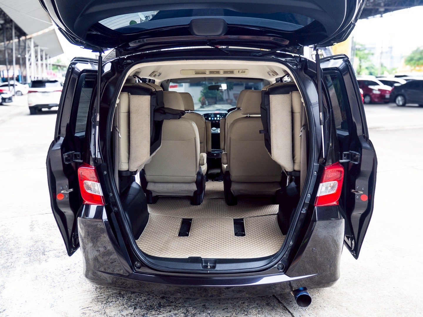 2014 Honda Freed สีน้ำตาล (รูปที่ 14)