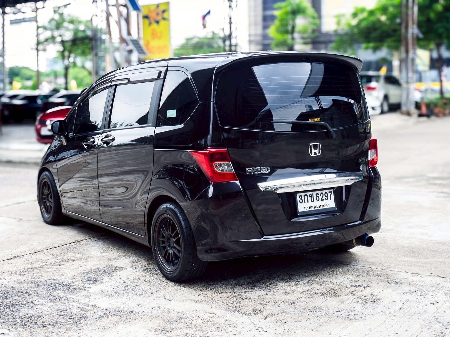 2014 Honda Freed สีน้ำตาล (รูปที่ 4)
