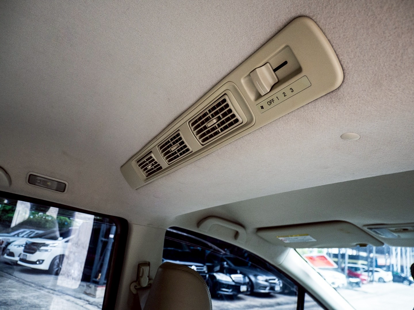 2014 Honda Freed สีน้ำตาล (รูปที่ 12)