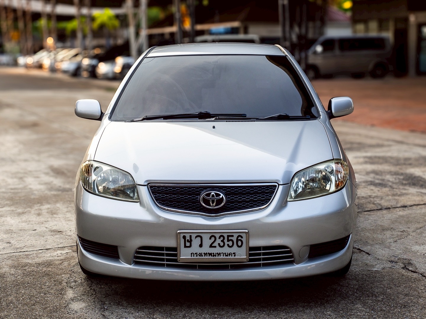 2004 Toyota IVORY 2.4 สีเทา (รูปที่ 2)