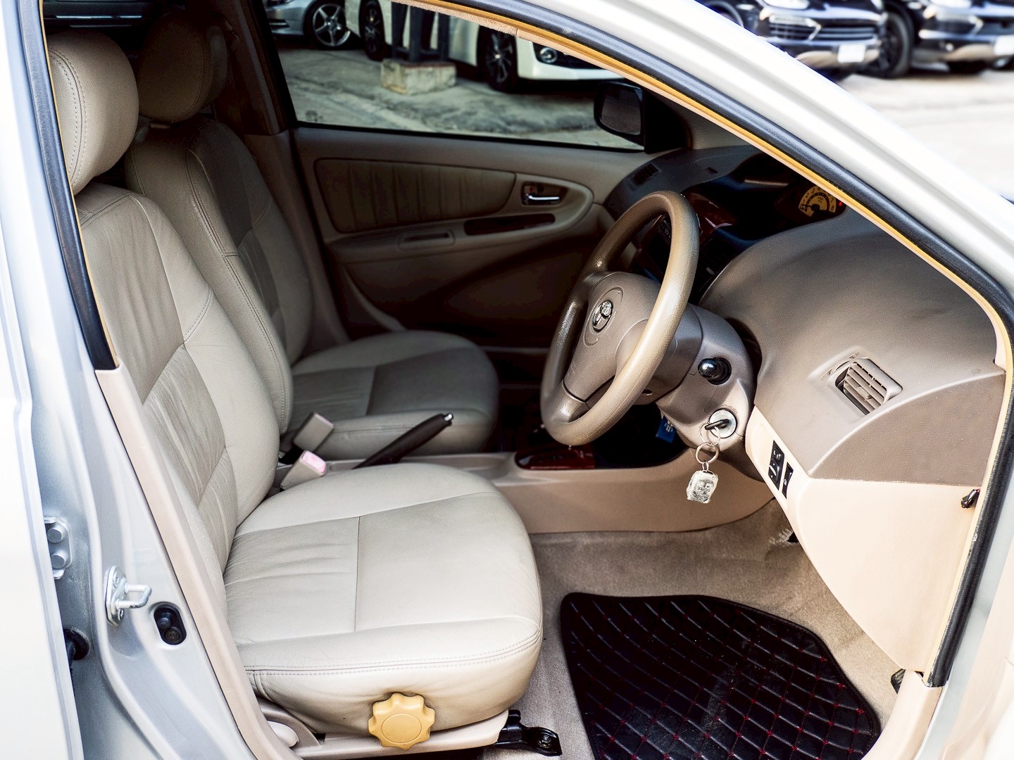 2004 Toyota IVORY 2.4 สีเทา (รูปที่ 6)