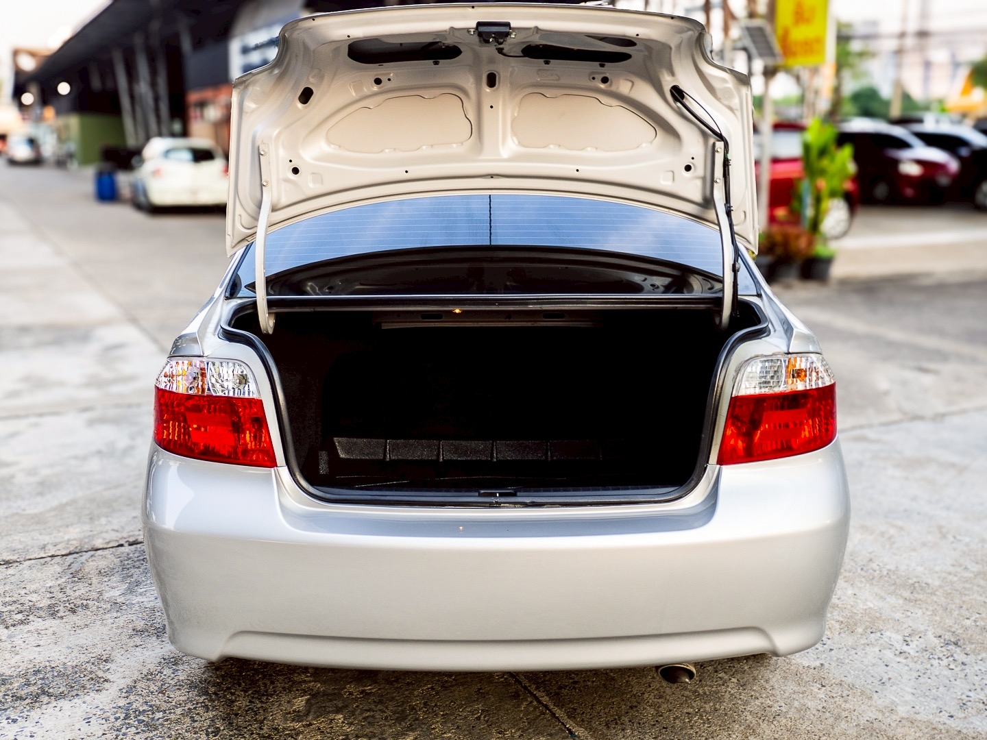 2004 Toyota IVORY 2.4 สีเทา (รูปที่ 12)