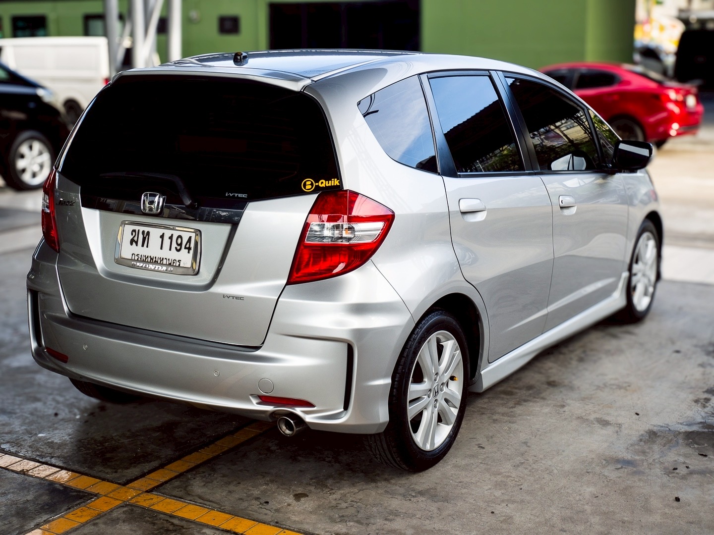 2012 Honda Jazz GE สีเงิน (รูปที่ 5)