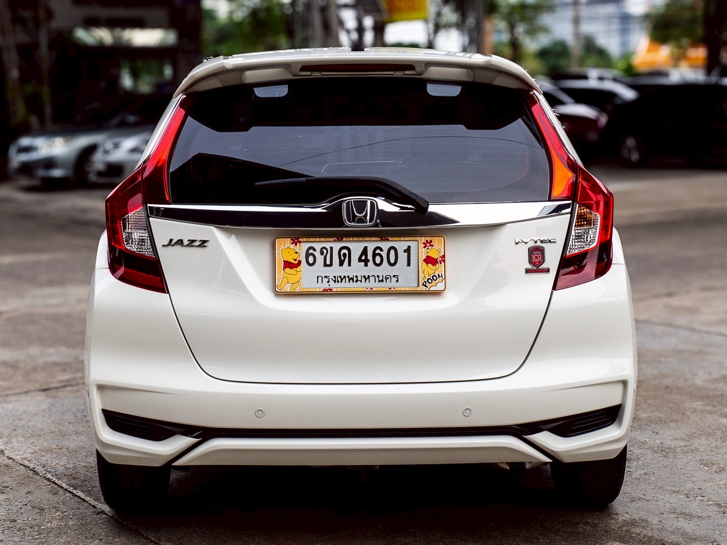 2021 Honda Jazz GK สีขาว (รูปที่ 5)