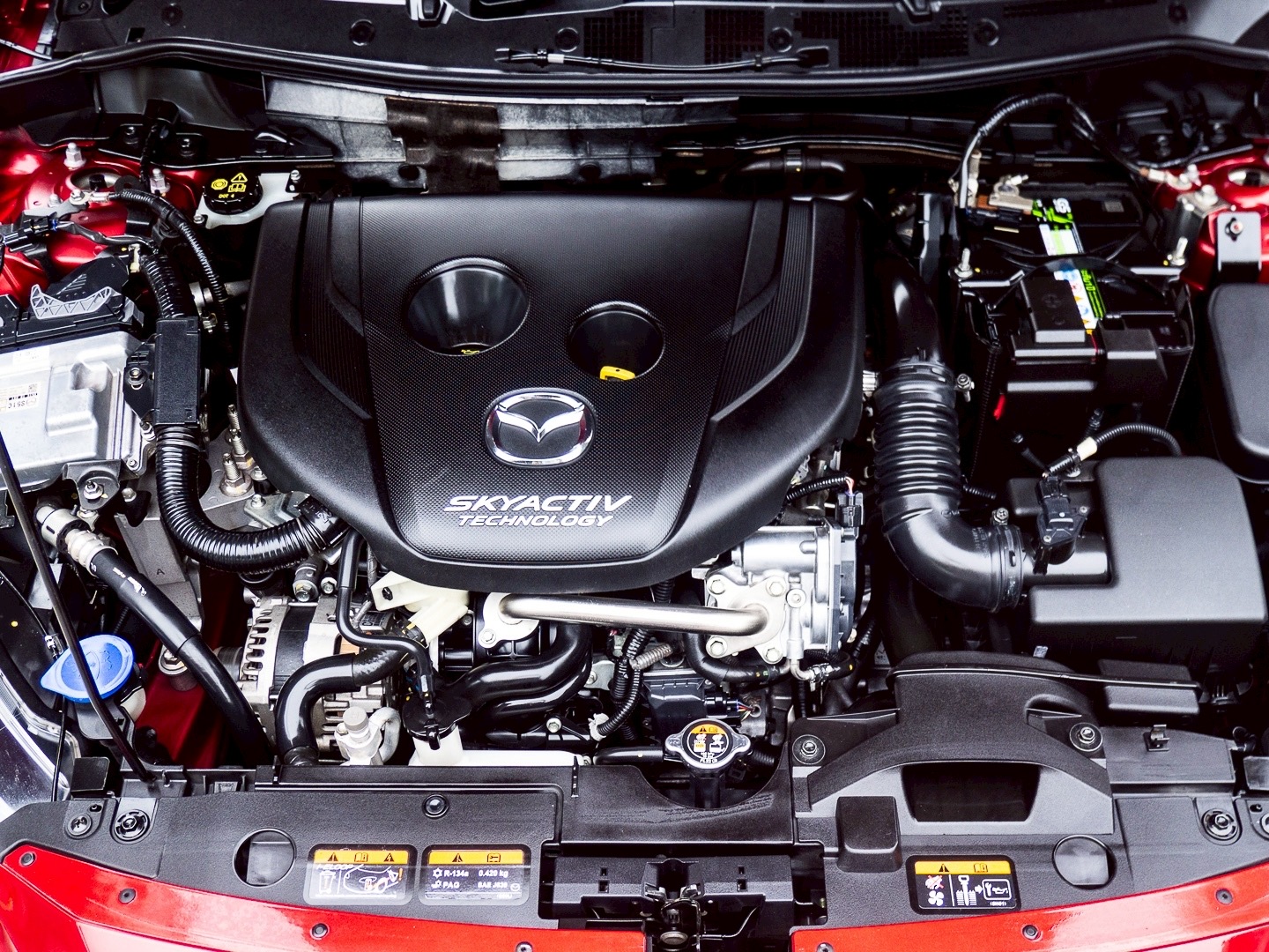 2016 Mazda 2 Hatchback (5 ประตู) สีแดง (รูปที่ 19)