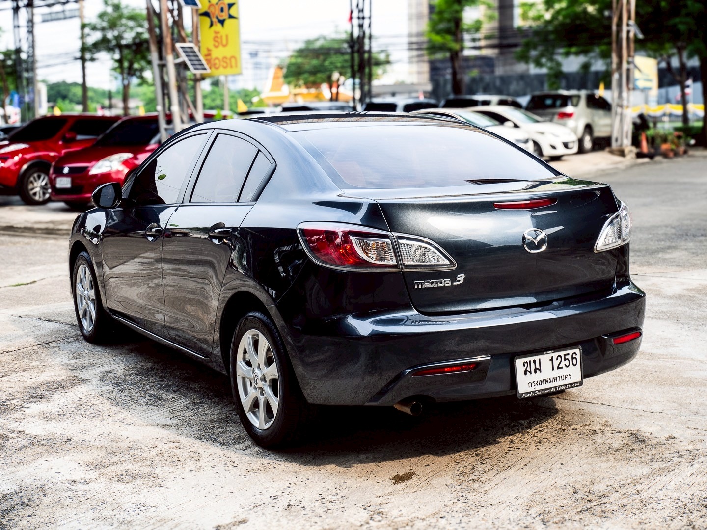 2012 Mazda 3 สีเทา (รูปที่ 4)