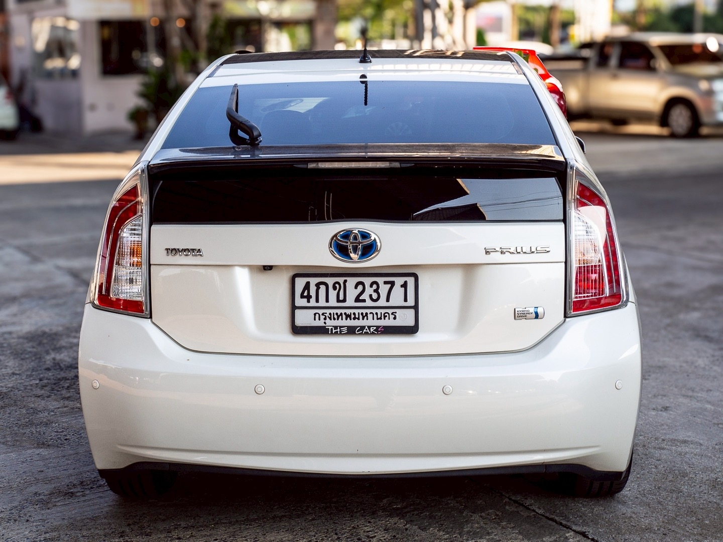 2012 Toyota Prius สีขาว (รูปที่ 6)