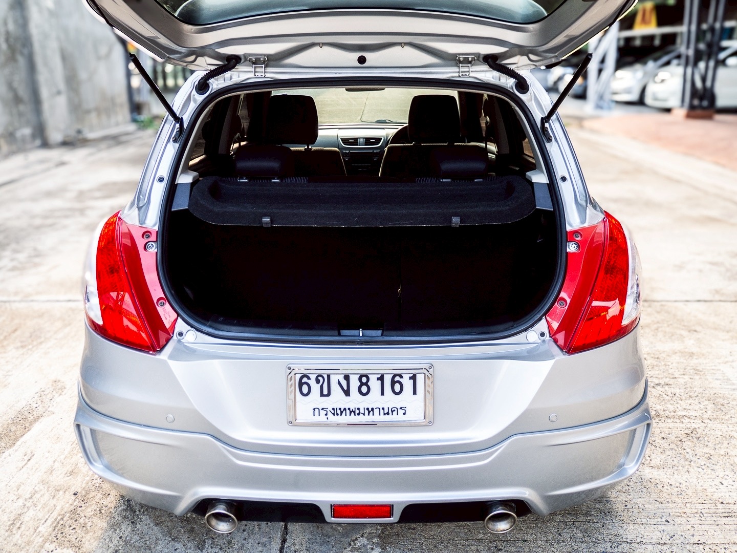 2014 Suzuki Swift สีเทา (รูปที่ 18)