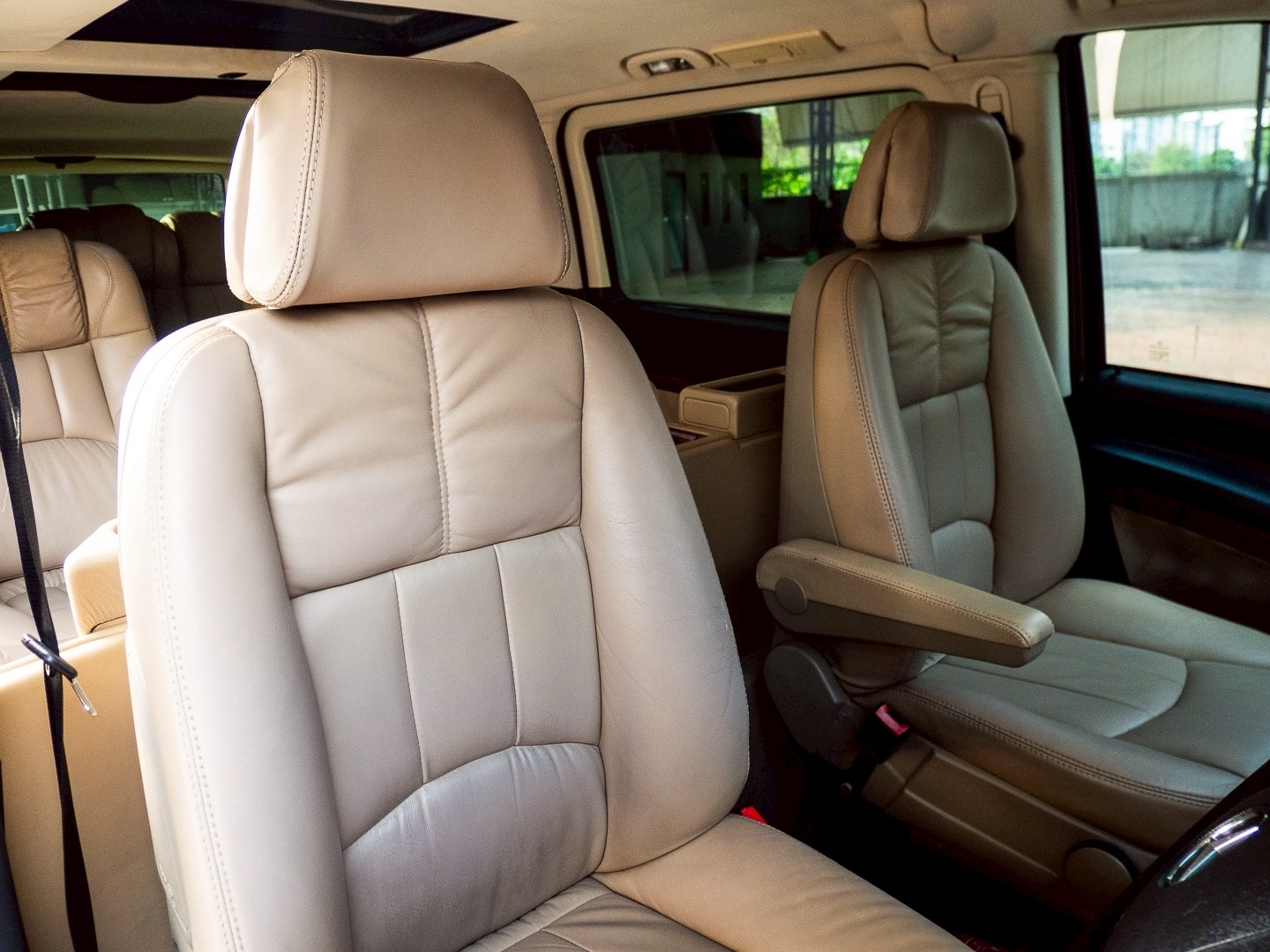 2012 Mercedes-Benz VIANO 3.0 CDI สีน้ำตาล (รูปที่ 10)