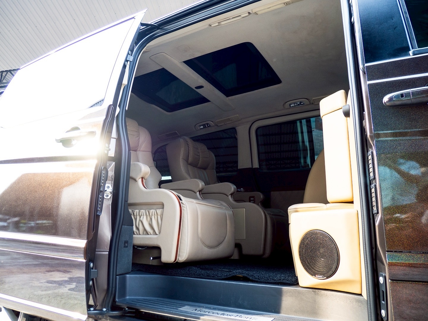2012 Mercedes-Benz VIANO 3.0 CDI สีน้ำตาล (รูปที่ 11)