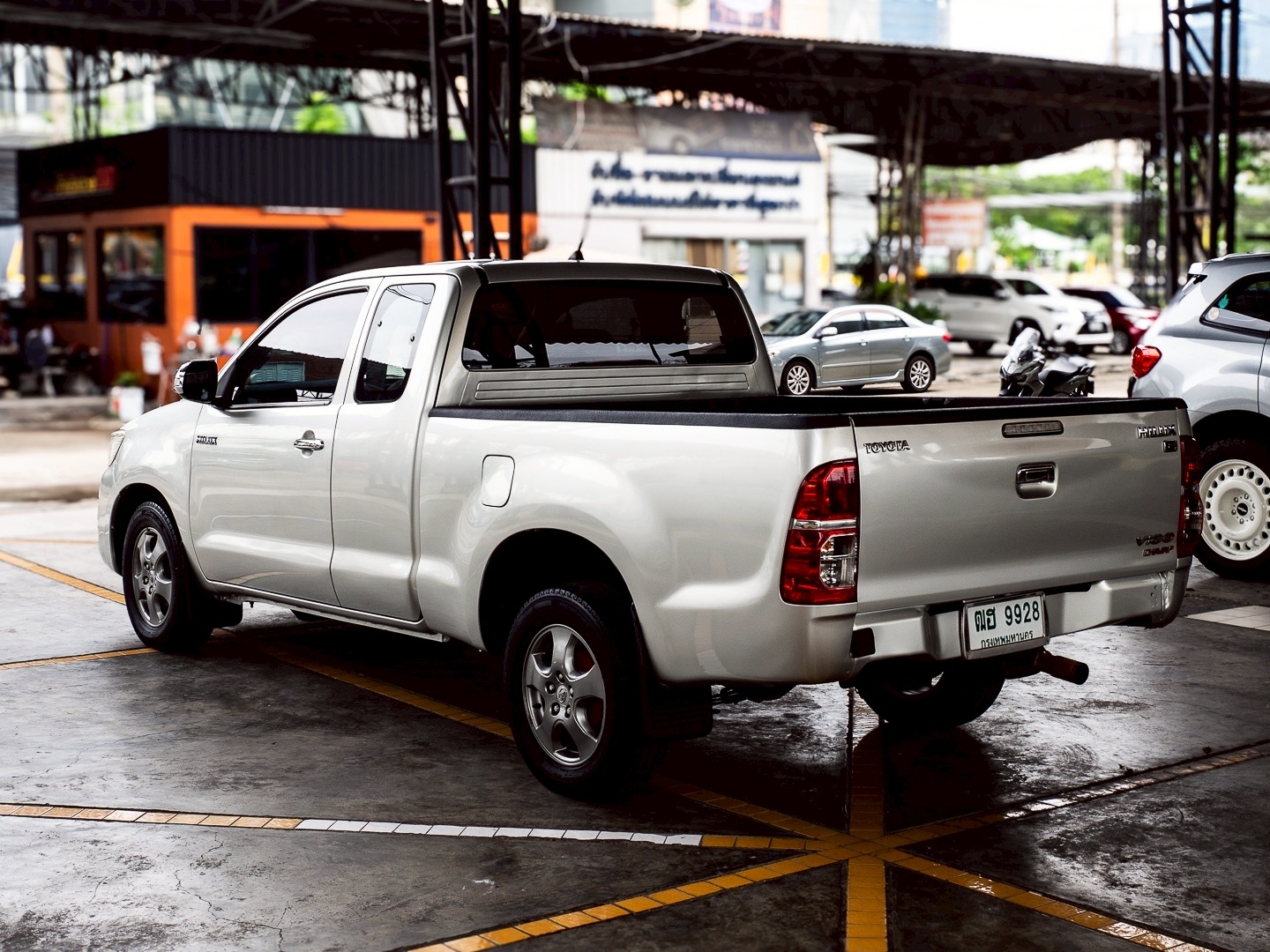 2013 Toyota Hilux Vigo Extra cab สีน้ำตาล (รูปที่ 4)
