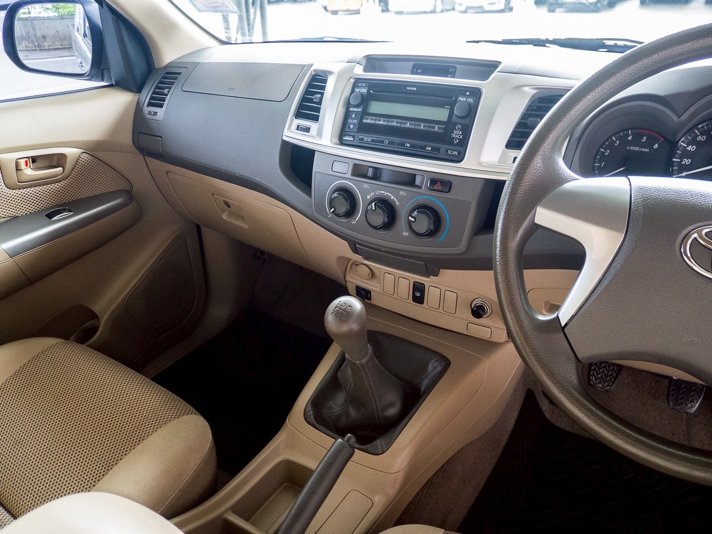 2013 Toyota Hilux Vigo Extra cab สีน้ำตาล (รูปที่ 11)