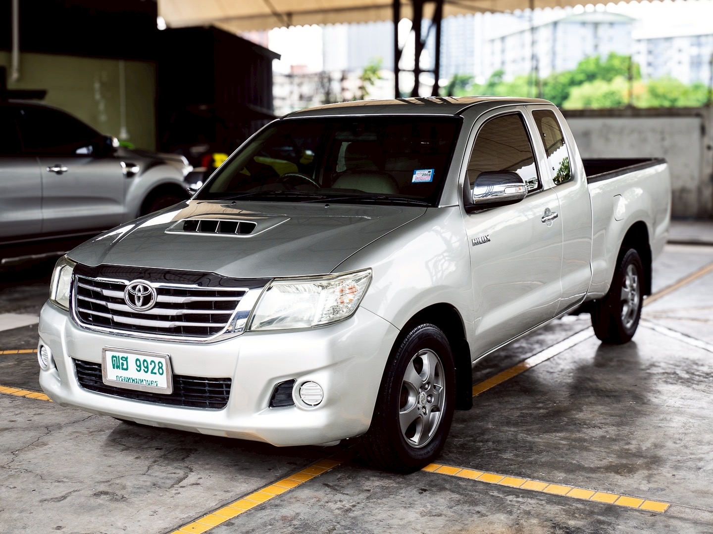 2013 Toyota Hilux Vigo Extra cab สีน้ำตาล (รูปที่ 2)