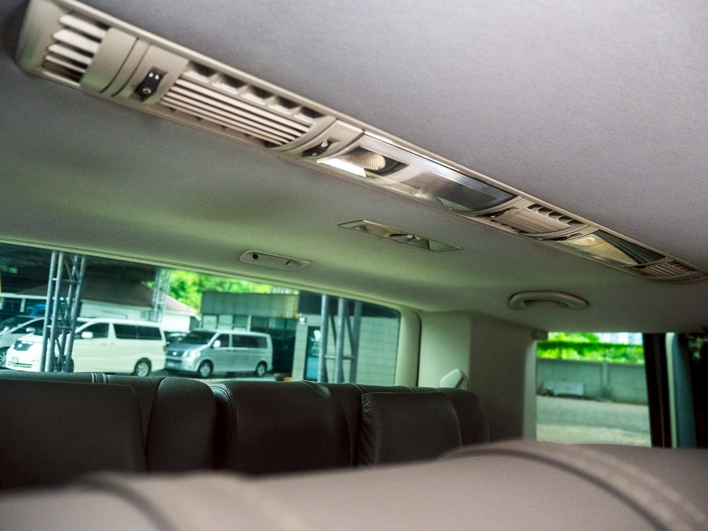 2014 Volkswagen Transporter (Caravelle) Caravelle สีดำ (รูปที่ 14)