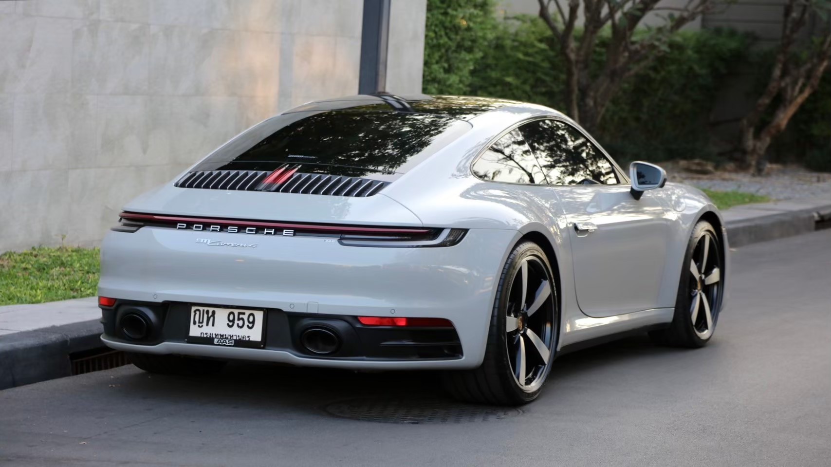 2023 Porsche 992 CARRERA 4 สีเทา (รูปที่ 5)