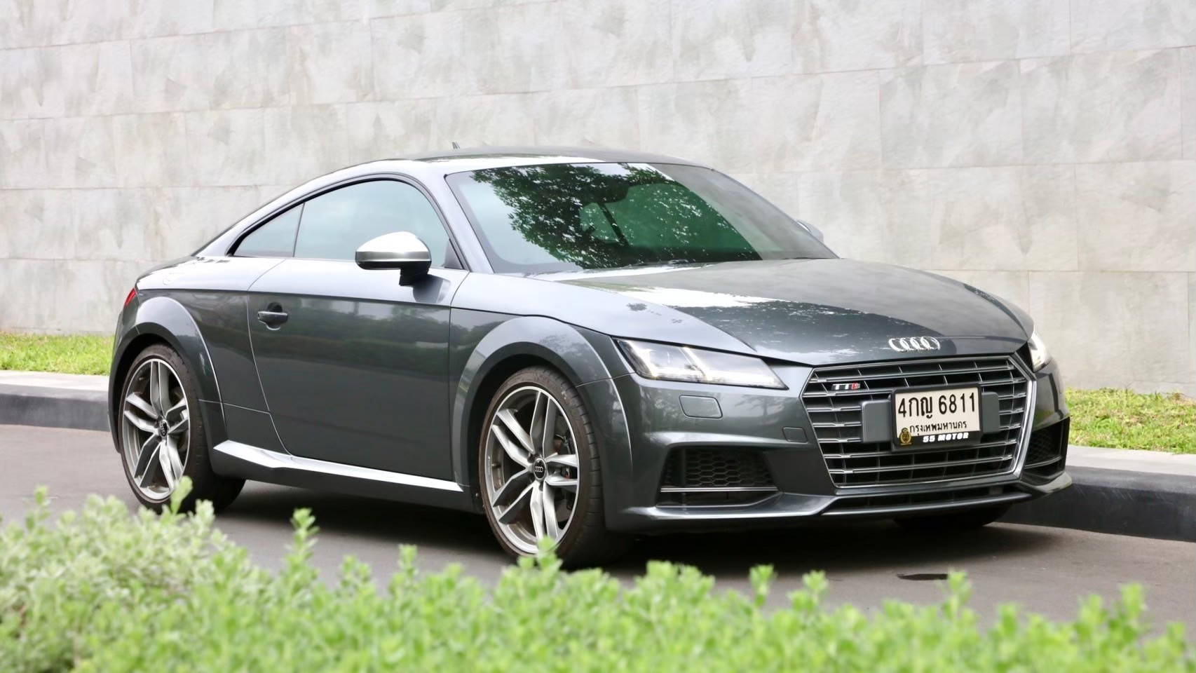 2018 Audi TT Mk3 8S TT RS สีเทา