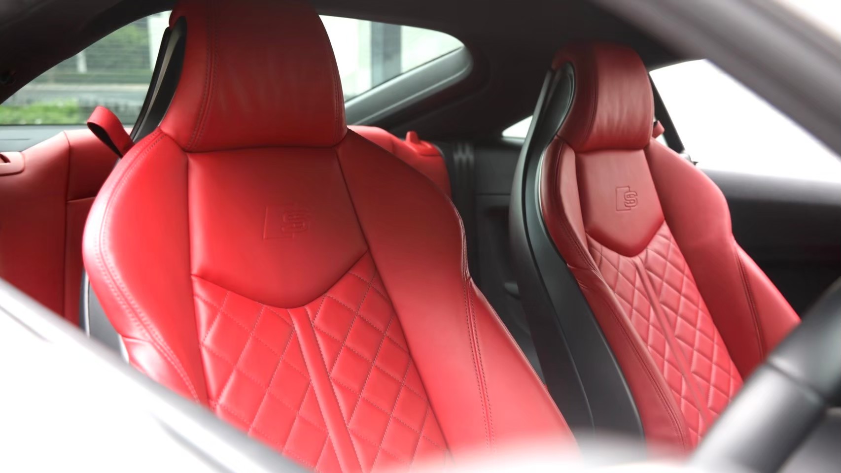 2018 Audi TT Mk3 8S TT RS สีเทา (รูปที่ 11)