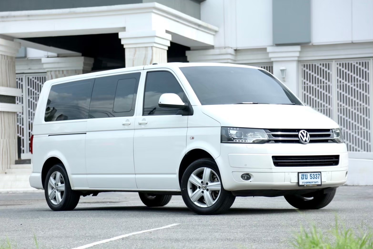 2013 Volkswagen Transporter (Caravelle) Caravelle สีขาว