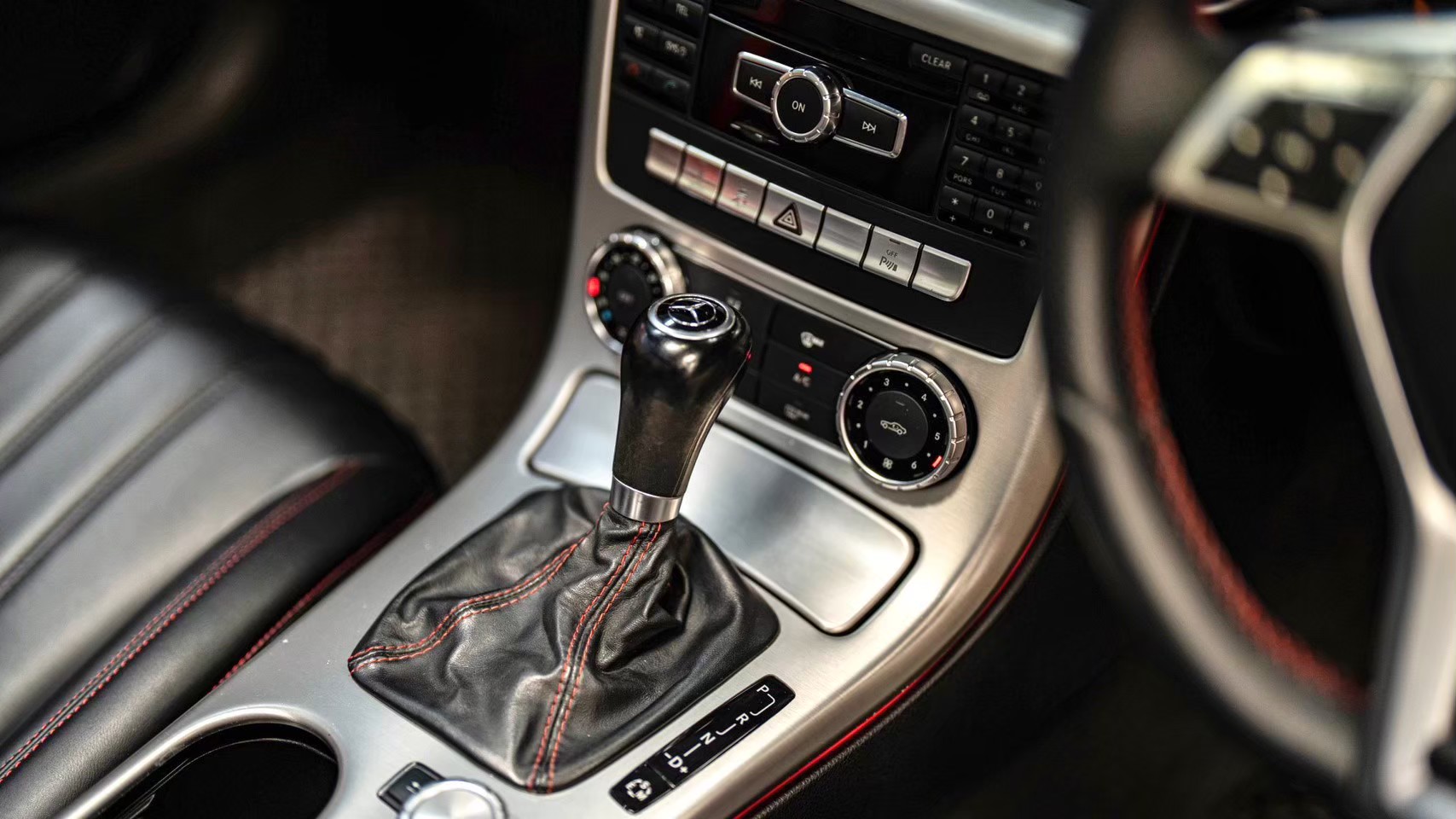 2012 Mercedes-Benz SLK-Class R172 SLK200 สีขาว (รูปที่ 10)