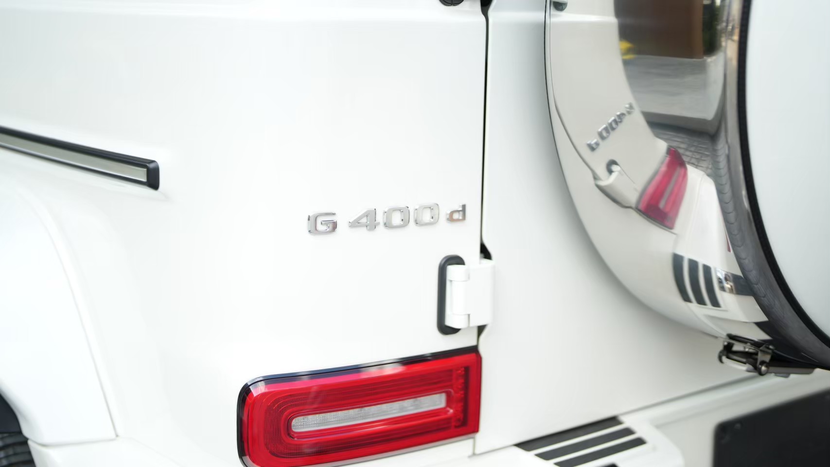2024 Mercedes-Benz G400d AMG สีขาว (รูปที่ 5)