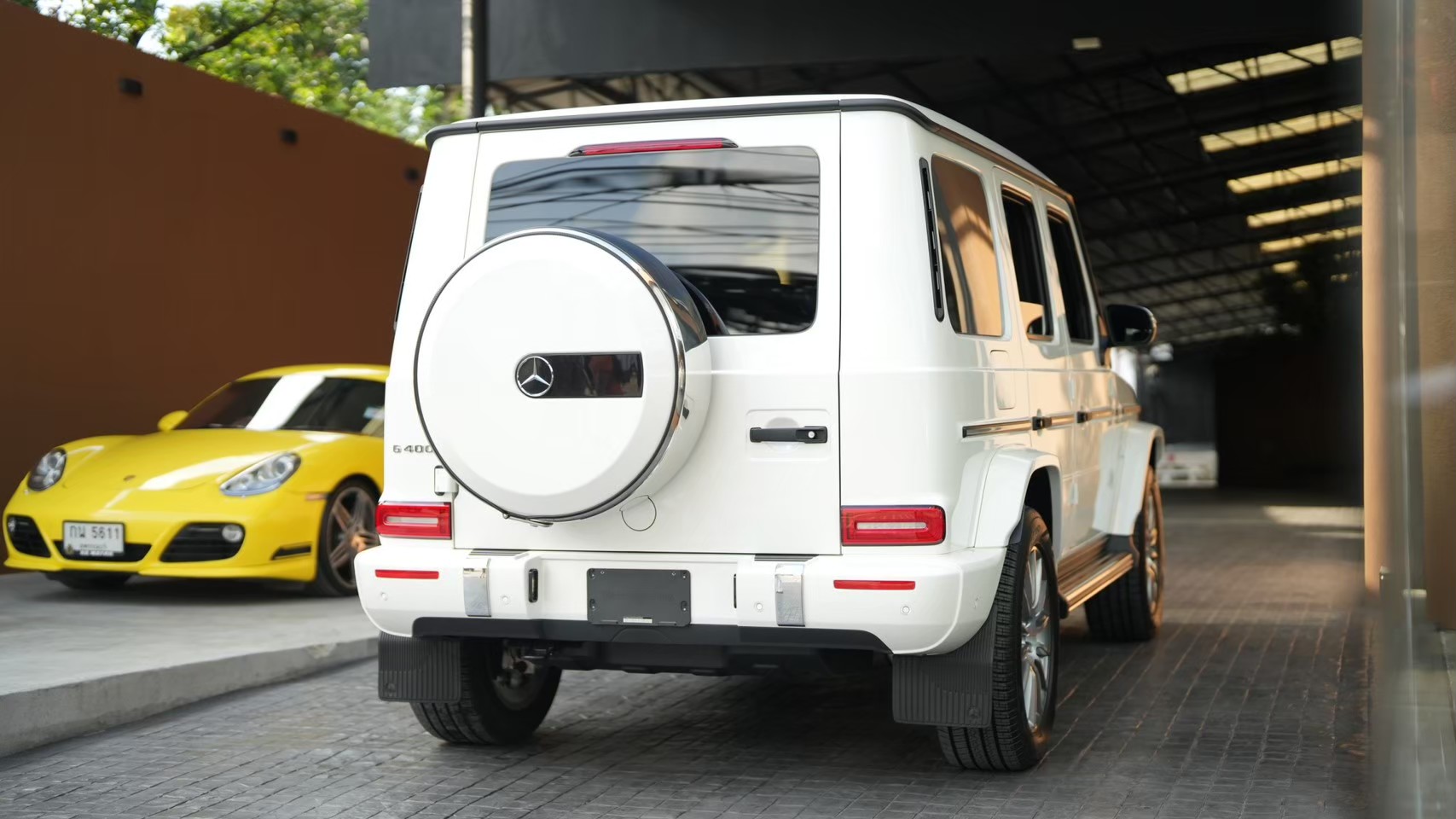 2024 Mercedes-Benz G400d AMG สีขาว (รูปที่ 3)