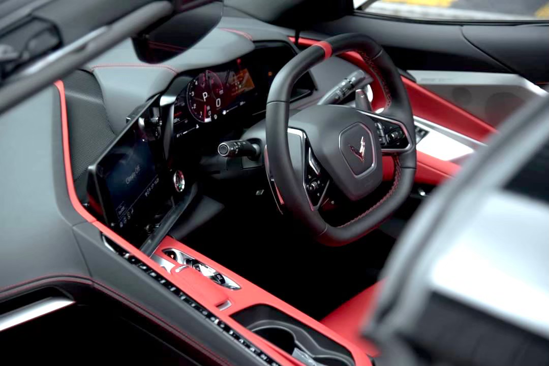 2024 Chevrolet Corvette สีดำ (รูปที่ 10)