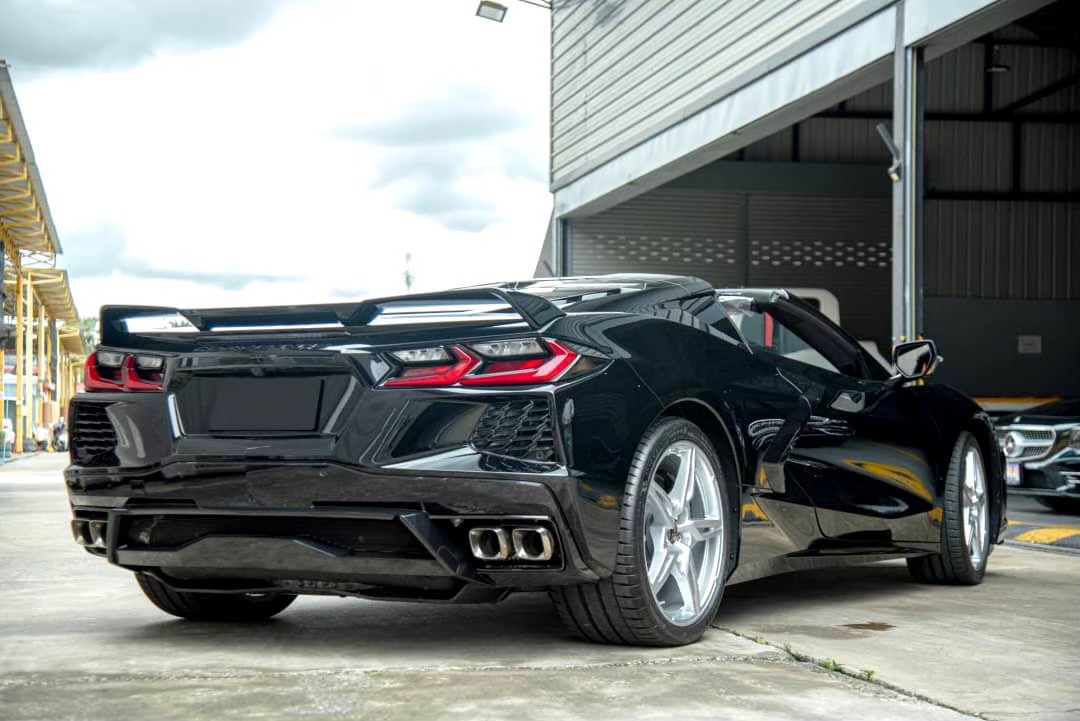 2024 Chevrolet Corvette สีดำ (รูปที่ 3)