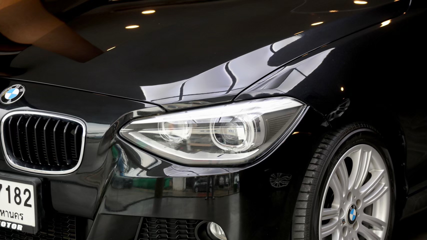 2013 BMW 116i M Sport สีดำ (รูปที่ 5)