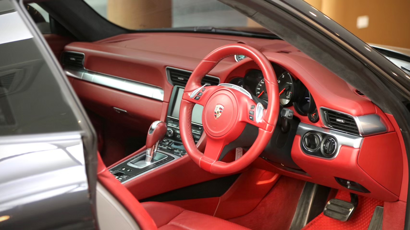 2012 Porsche 911 991 Carrera สีดำ (รูปที่ 7)