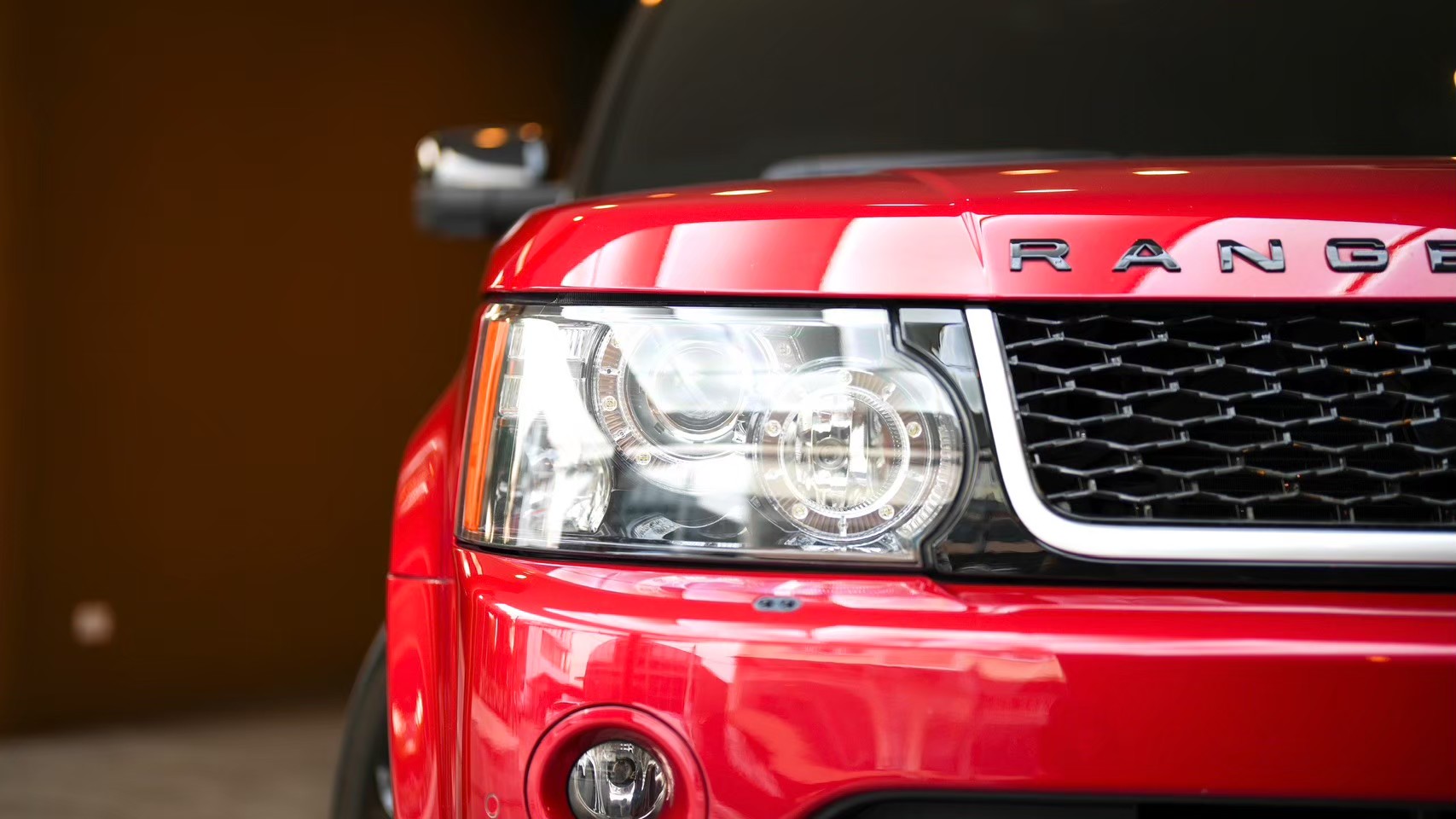 2014 Land Rover Range Rover Evoque สีแดง (รูปที่ 3)