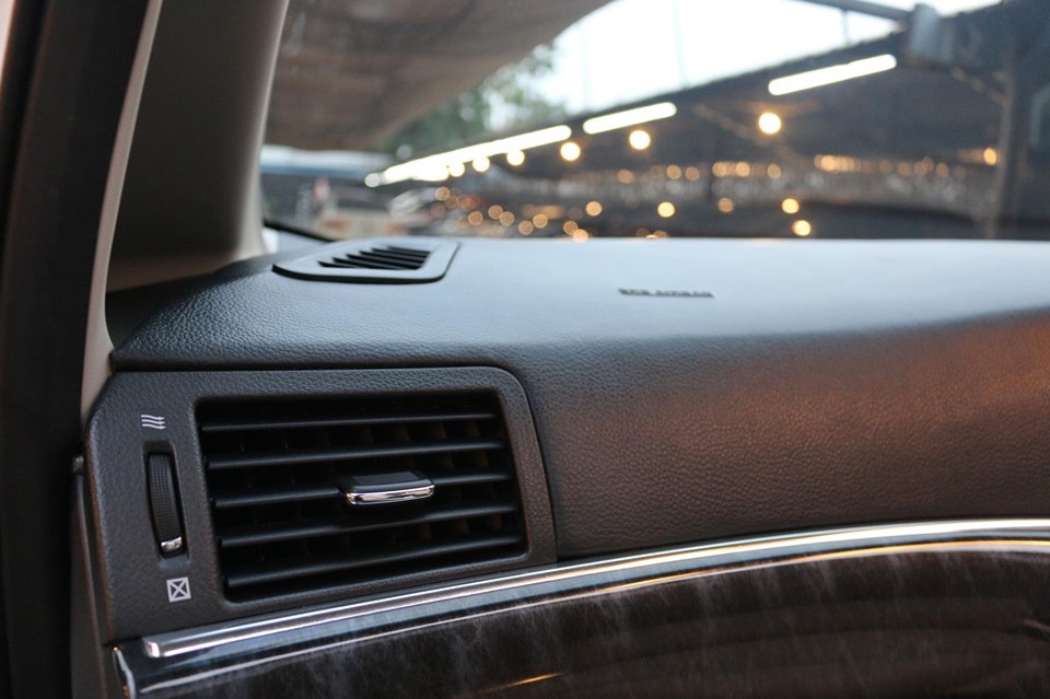 Nissan Elgrand ปี 2012 สีขาว (รูปที่ 21)