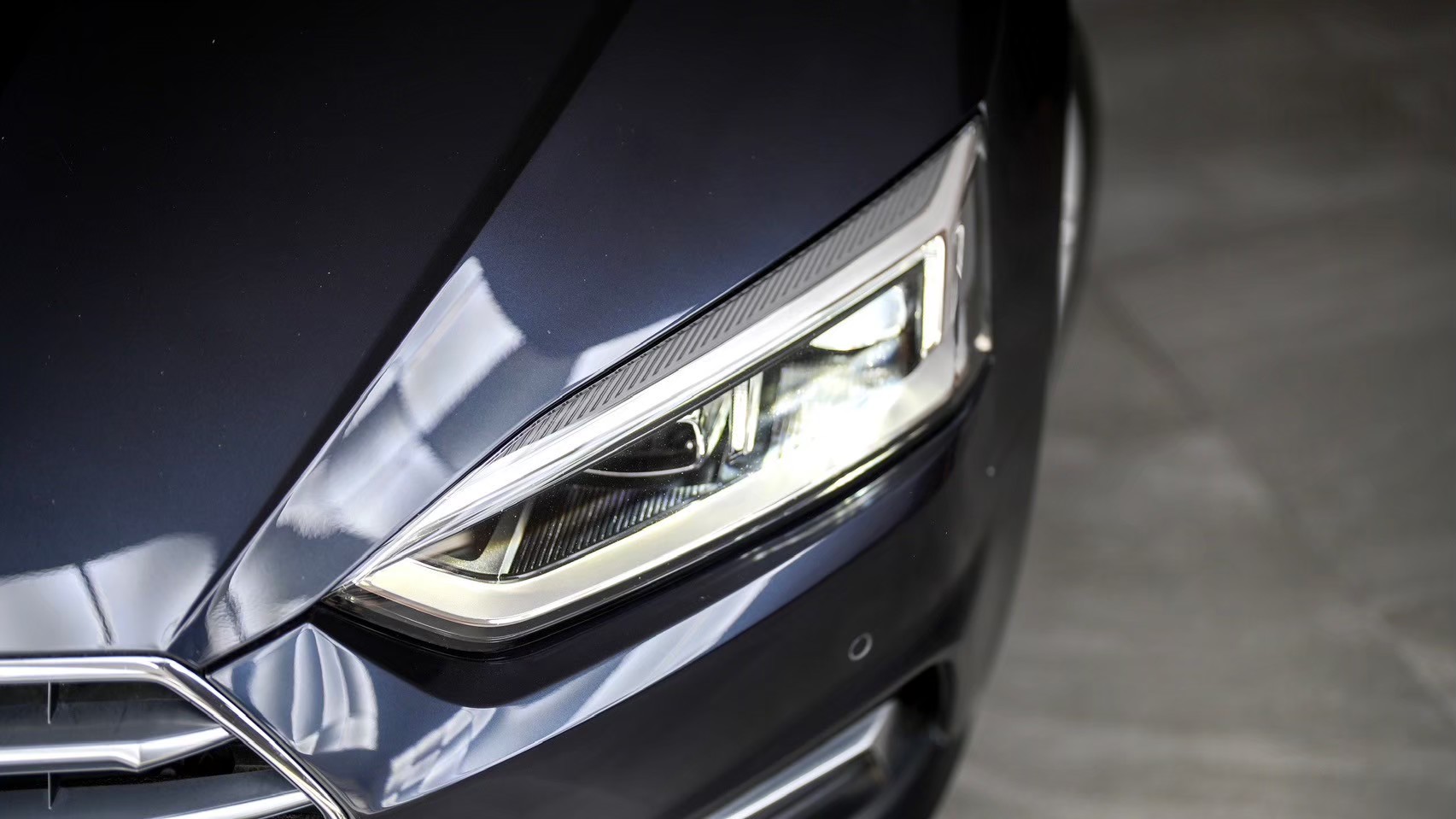 2018 Audi A5 Sportback สีเทา (รูปที่ 5)