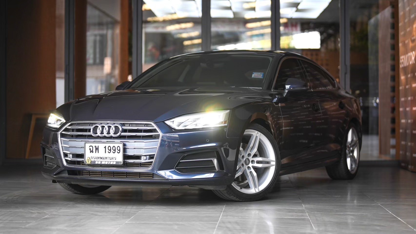 2018 Audi A5 Sportback สีเทา (รูปที่ 4)