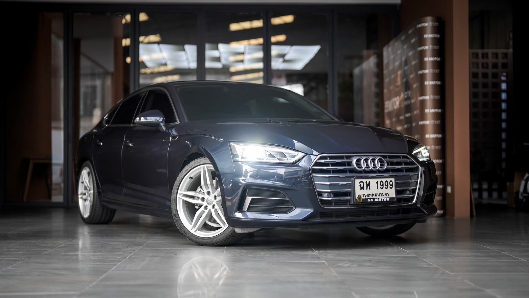 2018 Audi A5 Sportback สีเทา