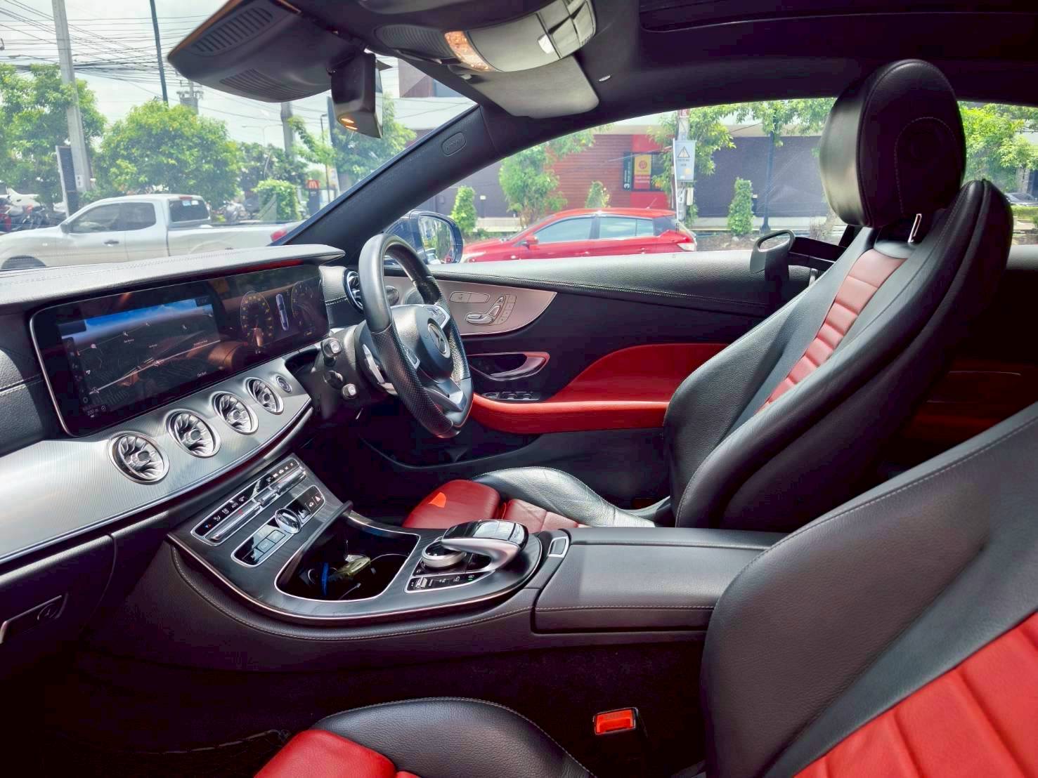 2020 Mercedes-Benz E-Class E 200 Coupe AMG สีดำ (รูปที่ 7)