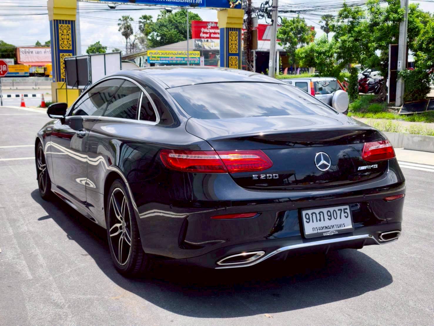 2020 Mercedes-Benz E-Class E 200 Coupe AMG สีดำ (รูปที่ 12)