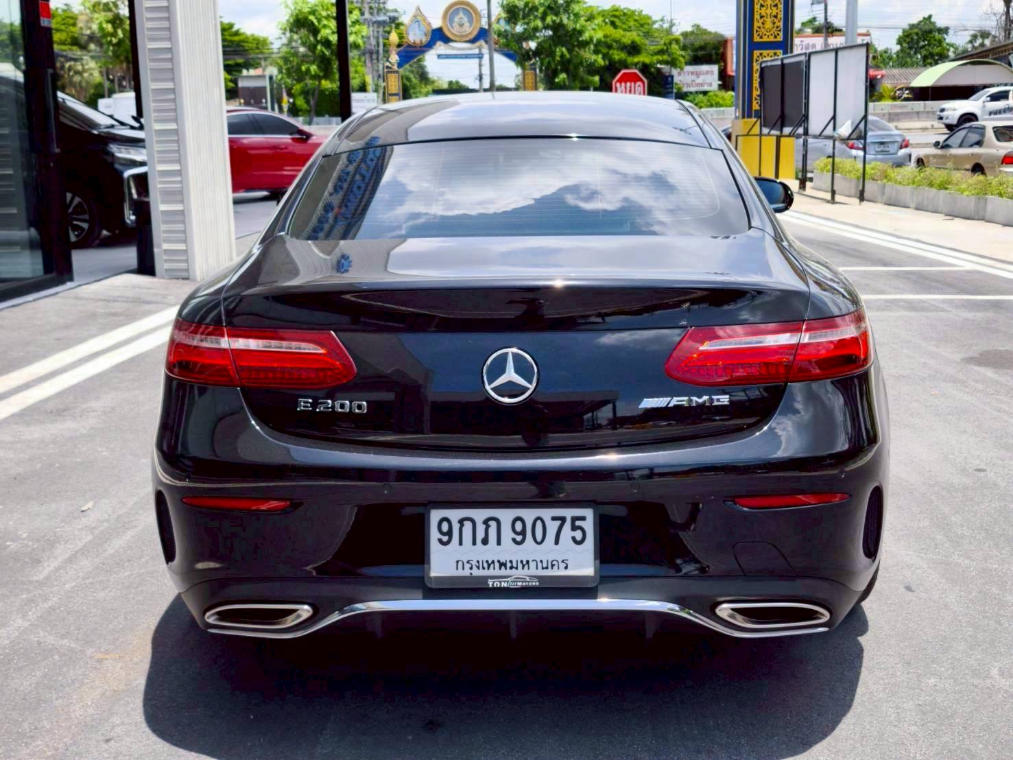 2020 Mercedes-Benz E-Class E 200 Coupe AMG สีดำ (รูปที่ 14)