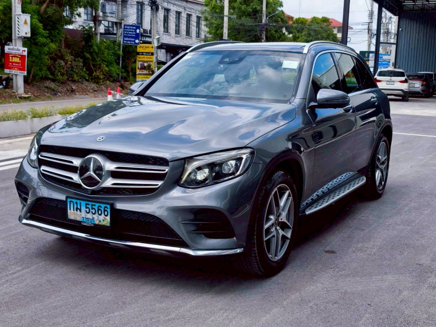 2021 Mercedes-Benz GLC-Class GLC 250 d สีเทา (รูปที่ 3)