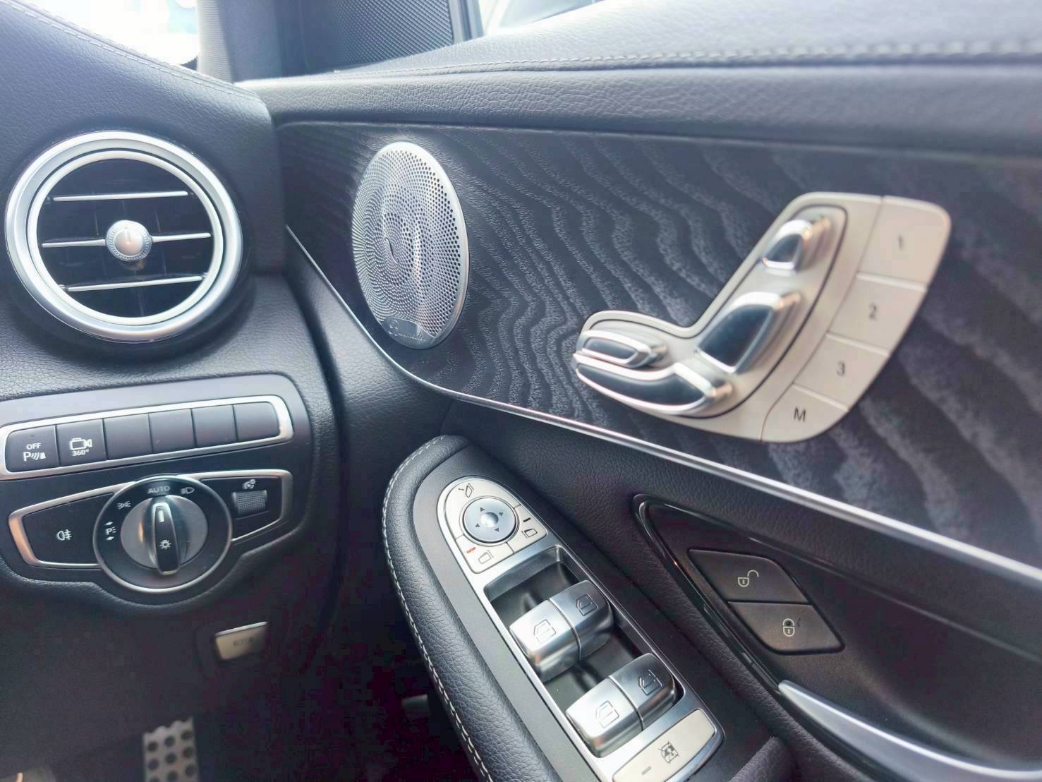 2021 Mercedes-Benz GLC-Class GLC 250 d สีเทา (รูปที่ 15)