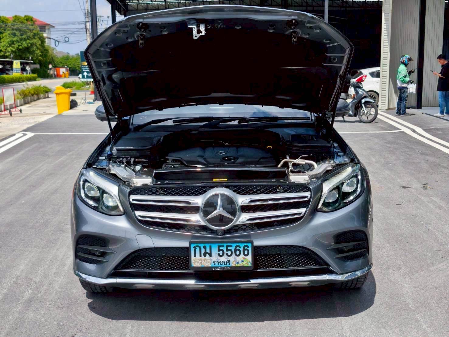 2021 Mercedes-Benz GLC-Class GLC 250 d สีเทา (รูปที่ 4)