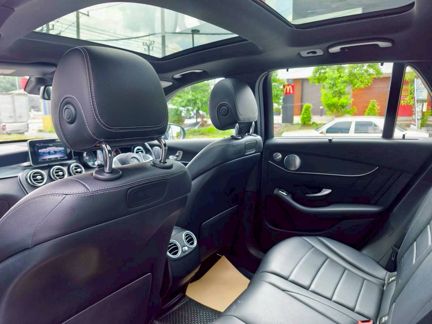 2021 Mercedes-Benz GLC-Class GLC 250 d สีเทา (รูปที่ 10)