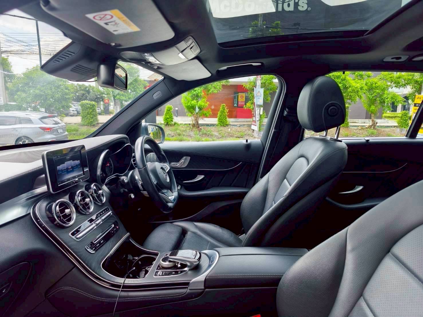 2021 Mercedes-Benz GLC-Class GLC 250 d สีเทา (รูปที่ 12)