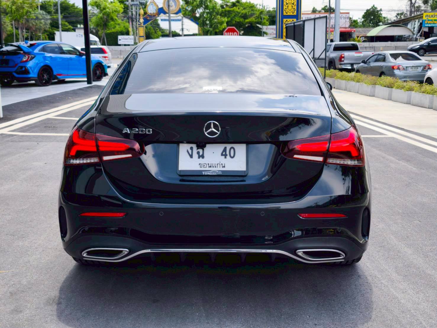2022 Mercedes-Benz A-Class A 200 AMG สีดำ (รูปที่ 13)